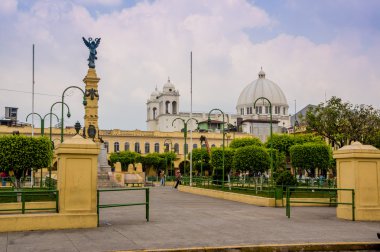 La libertad plaza san Salvador