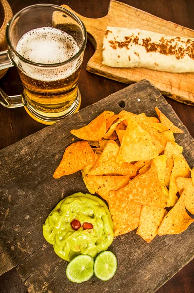 Nachos and beer — Stock Photo, Image
