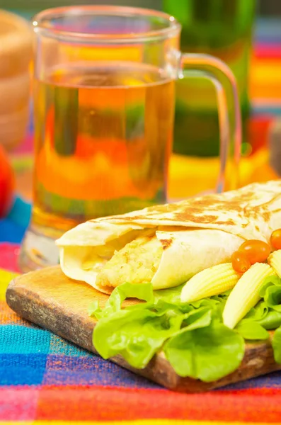 Beer and burrito — Stock Photo, Image