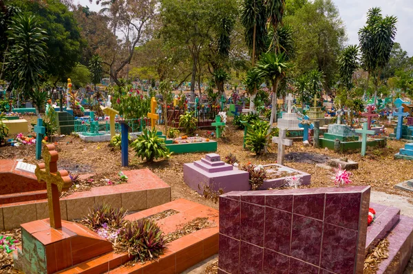 Cemitério colorido da América Central, El Salvador — Fotografia de Stock