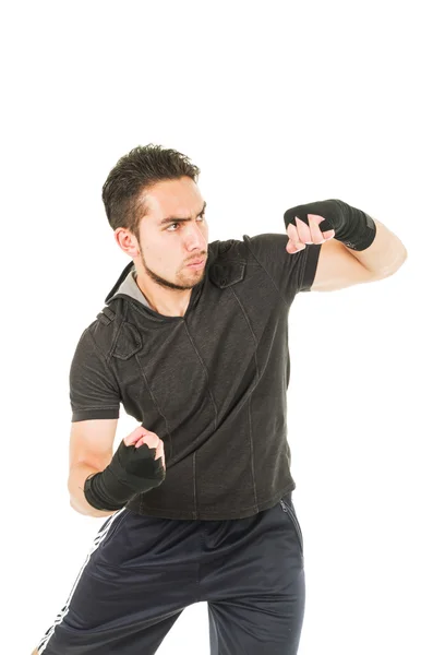 Spansktalande man kampsport fighter klädd i svart t-shirt — Stockfoto