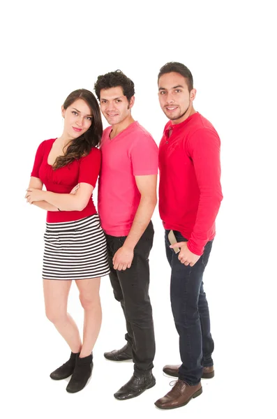 Dois homens e uma jovem vestida de vermelho posando — Fotografia de Stock