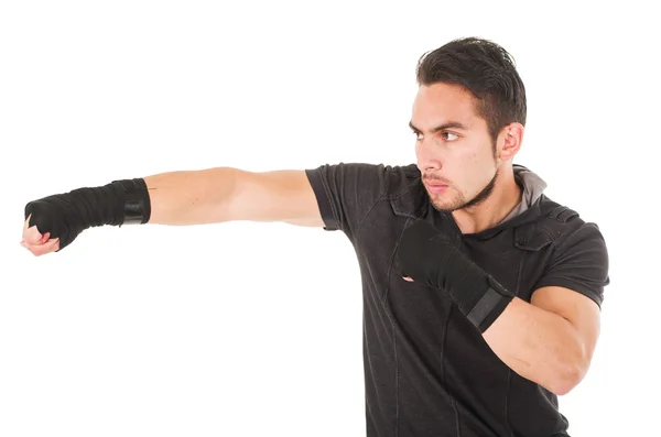 Ισπανόφωνος άνθρωπος πολεμικών τεχνών μαχητής φορώντας μαύρο t-shirt — Φωτογραφία Αρχείου