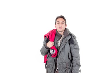 sırt çantası taşıyan genç latin herif
