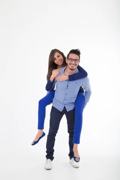 Mladý atraktivní pár oblečený v modré — Stock fotografie