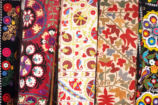 Traditional Turkish embroidered bedspreads — Stock Photo, Image