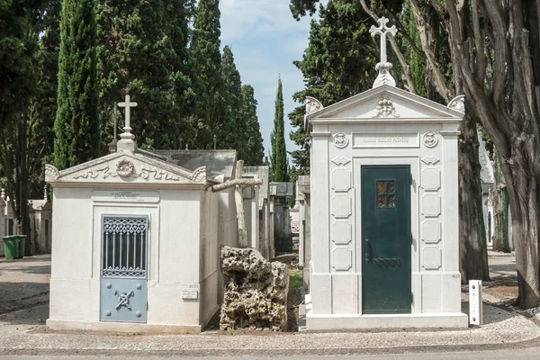 Antigo cemitério em Lisboa — Fotografia de Stock