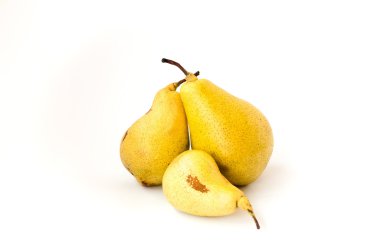 beyaz zemin üzerinde üç armut