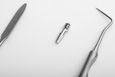 implant ve diş araçları