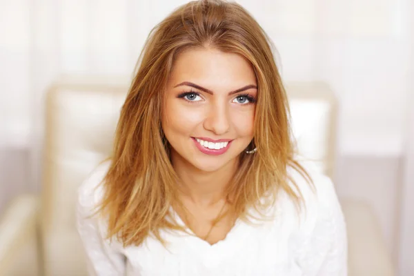 Woman closeup portrait — Stock Photo, Image