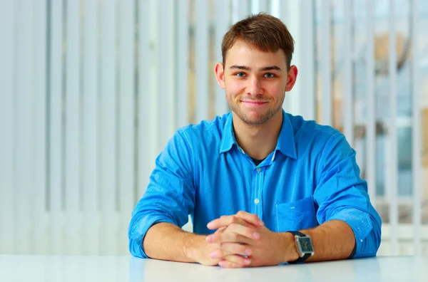 Business man in office — Stock Photo, Image