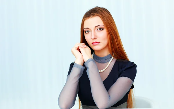 Sitting woman — Stock Photo, Image