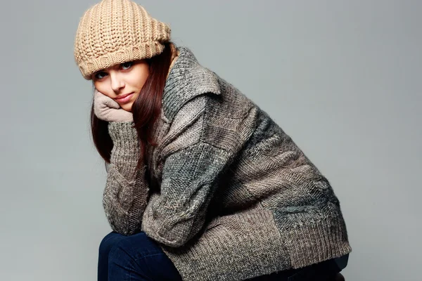 Mujer en traje de invierno cálido — Foto de Stock