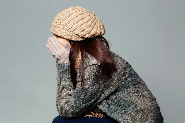 Mujer en traje de invierno cálido — Foto de Stock