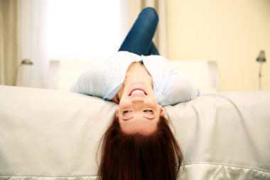 Orta yaşlı bir kadının portresi