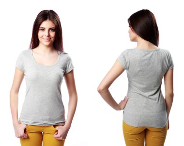 Stüdyoda genç bir kadın