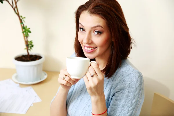 Porträt einer Frau mittleren Alters — Stockfoto