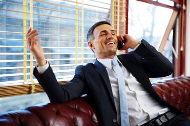 yakışıklı işadamı