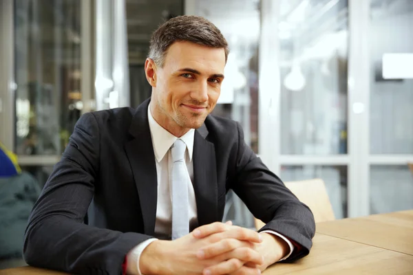 Handsome businessman — Stock Photo, Image