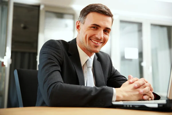 Handsome businessman — Stock Photo, Image