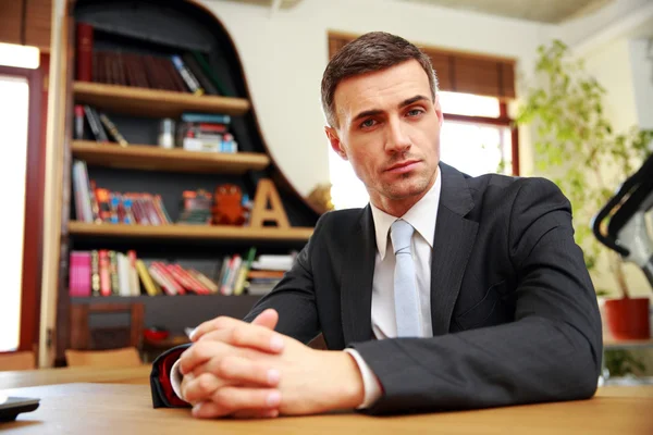 Handsome businessman — Stock Photo, Image