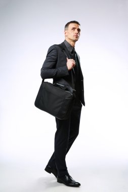 yakışıklı işadamı