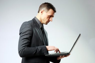 yakışıklı işadamı