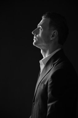 yakışıklı adam