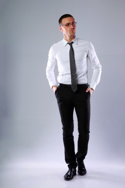 yakışıklı işadamı