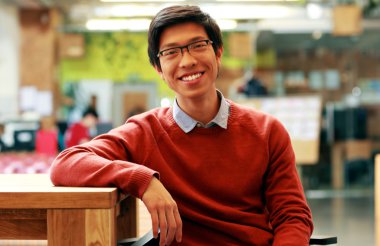 mutlu grup öğrenci