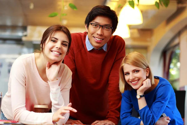 Prachtige studenten — Stockfoto