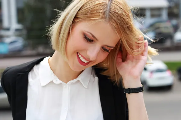 Hermosa mujer feliz — Foto de Stock