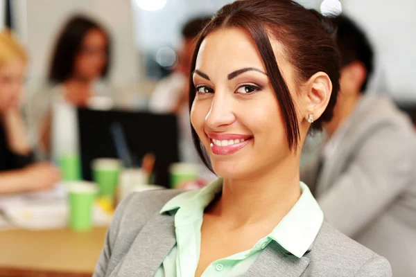 Porträtt av en företagsgrupp i office — Stockfoto