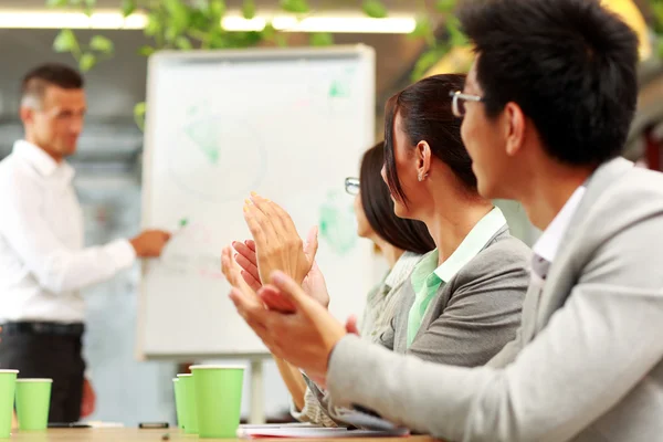 Gelukkig groep van collega 's — Stockfoto