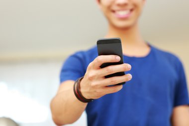 evde yakışıklı Asya