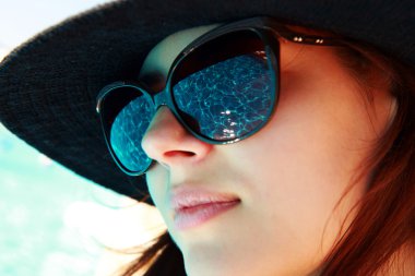 bikinili güzel kız