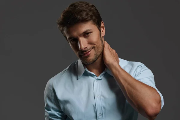 Junge Schöne Lächelnde Europäische Geschäftsmann Bärtiger Mann Mit Dunklen Haaren — Stockfoto