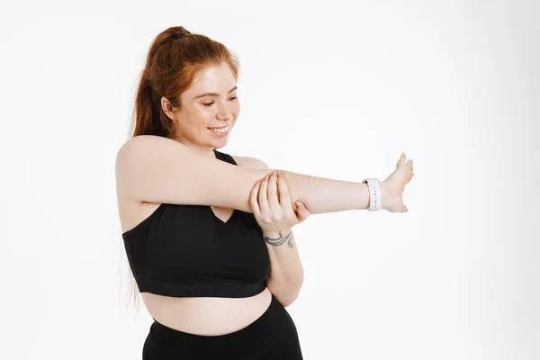 Lächelnde Junge Size Fitness Frau Sportbekleidung Die Vor Weißem Hintergrund — Stockfoto