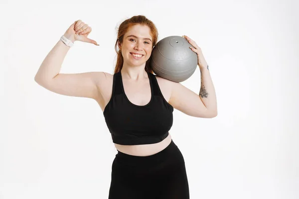 Χαμογελώντας Νέος Συν Μέγεθος Fitness Γυναίκα Αθλητικά Ρούχα Στέκεται Πάνω — Φωτογραφία Αρχείου