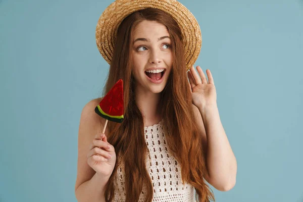 Young Ginger Woman Straw Hat Laughing While Posing Lollipop Isolated — 图库照片