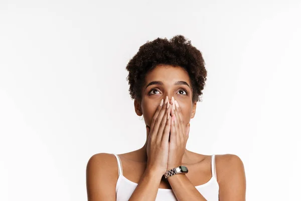 Young Black Woman Expressing Surprise Covering Her Mouth Isolated White — Φωτογραφία Αρχείου