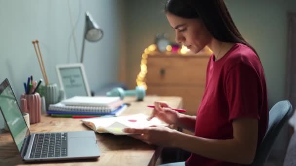 Serious Brunette Woman Writing Notepad Home — Stock video