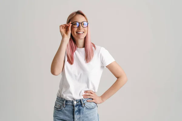 Jovem Mulher Europeia Óculos Sorrindo Olhando Para Lado Isolado Sobre — Fotografia de Stock