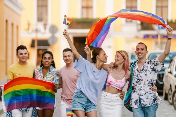 Multiracial Men Women Walking Rainbow Flags Pride Parade City Street —  Fotos de Stock
