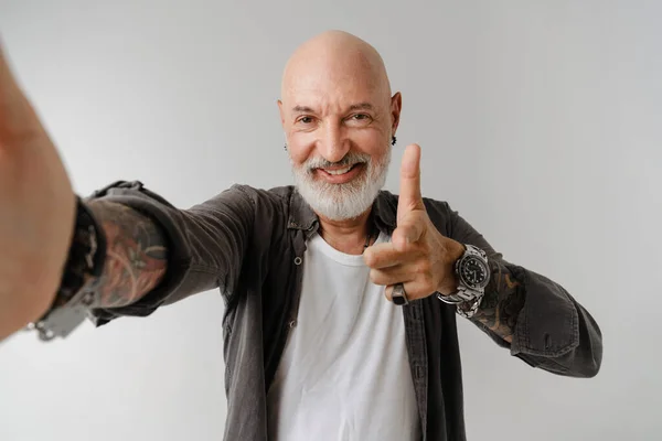 Bald European Man Beard Gesturing While Taking Selfie Photo Isolated — Foto Stock