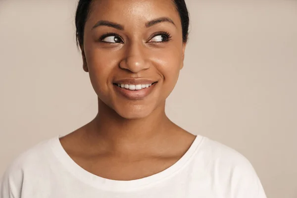 Young Black Woman Wearing Shirt Smiling Looking Aside Isolated White — 스톡 사진