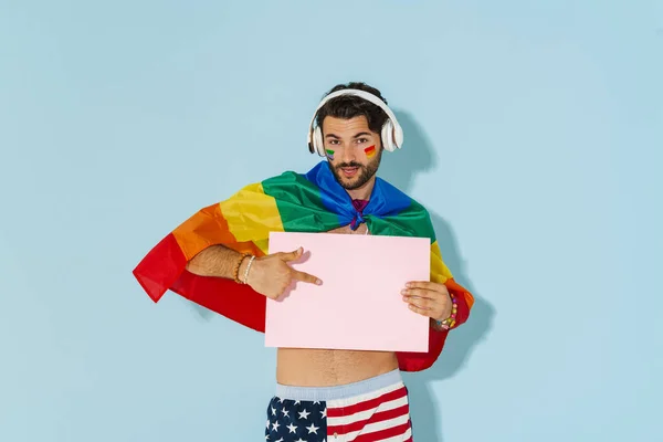 Young Shirtless Man Rainbow Flag Pointing Finger His Placard Isolated — Foto Stock