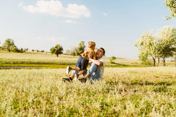 Young White Father Playing Making Fun His Son Outdoors — Stock Photo, Image