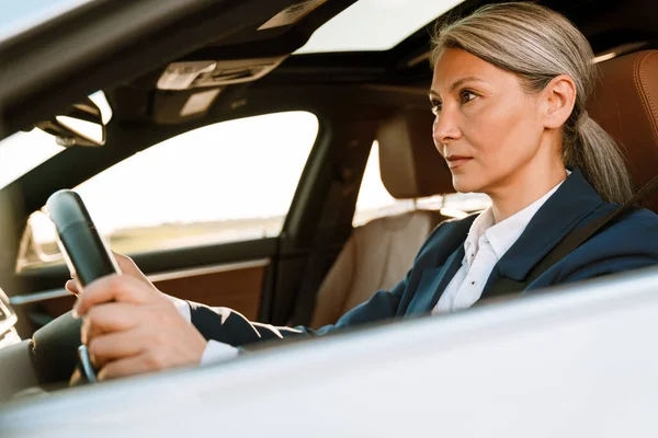 Mature Asian Businesswoman Grey Hair Driving Car — ストック写真