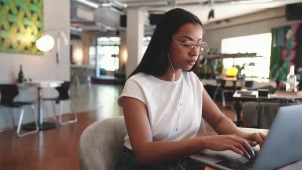 Concentrated African Woman Working Cafe — Video Stock